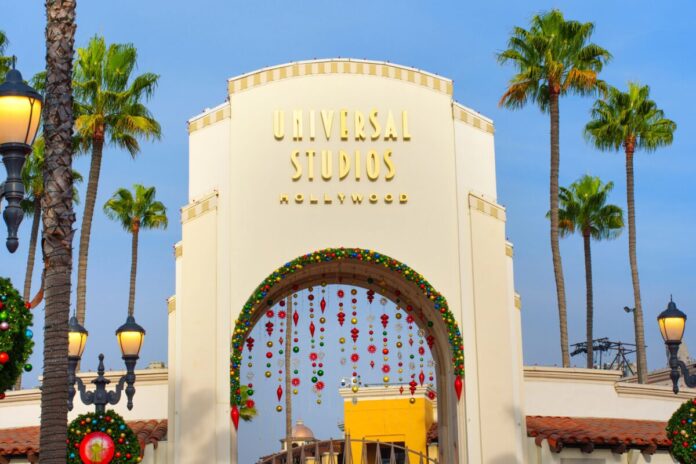 10 Reasons to Attend the Holidays at Universal Studios Hollywood 10 reasons why you should visit Universal Studios Hollywood during the holiday season
