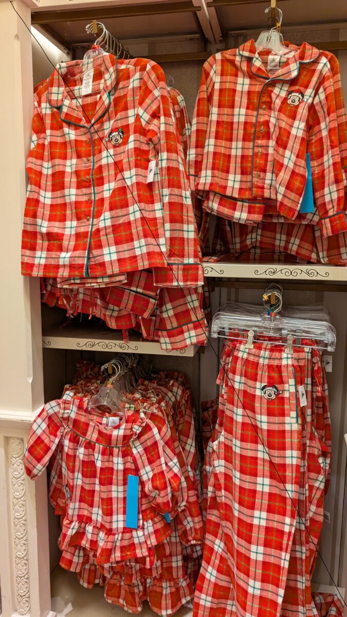 Top 20 Best Disney Christmas Pajamas for the Family Our list of the 20 best Disney Christmas family pajamas