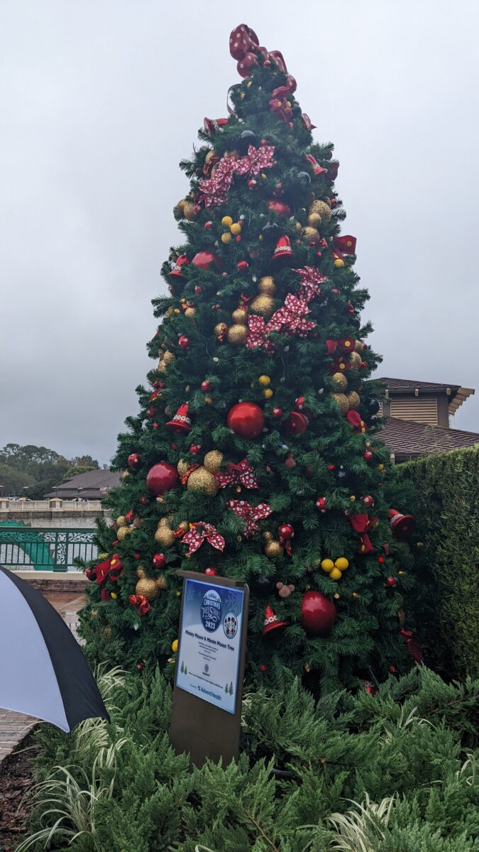 Disney Springs Christmas 2023 Guide Green Vacation Deals