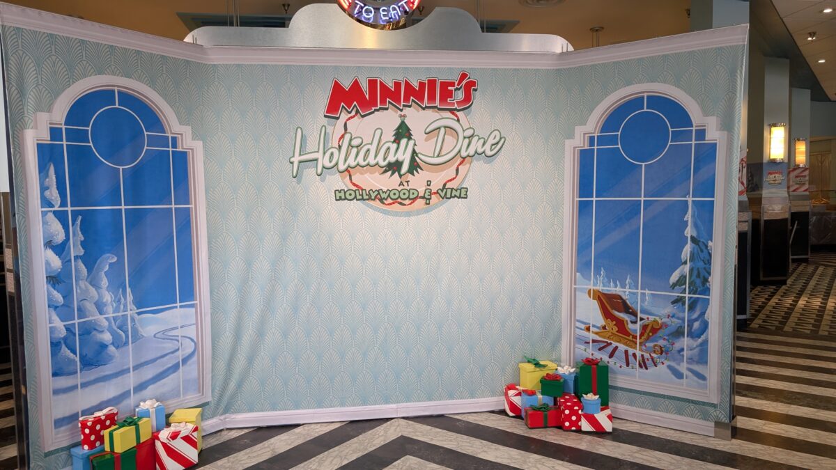 There's a great photo opportunity at the front of Minnie's Holiday Dine at Hollywood and Vine in Disney World.