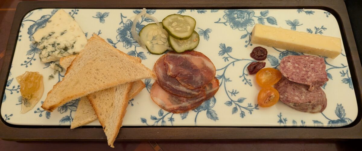 A picture of the Charcuterie board at Jazzy Holidays at Hollywood Brown Derby during Disney World's Jollywood Nights event.