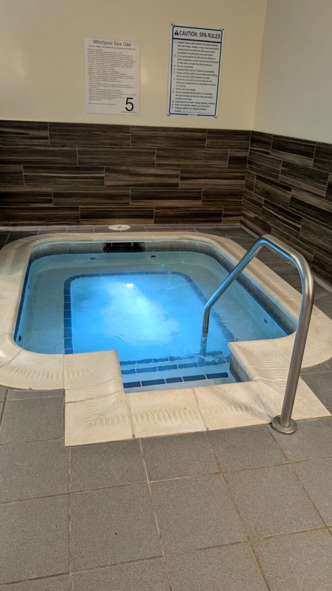 Fairfield Inn & Suites by Marriott Asheville Tunnel Road has an indoor pool with a hot tub.