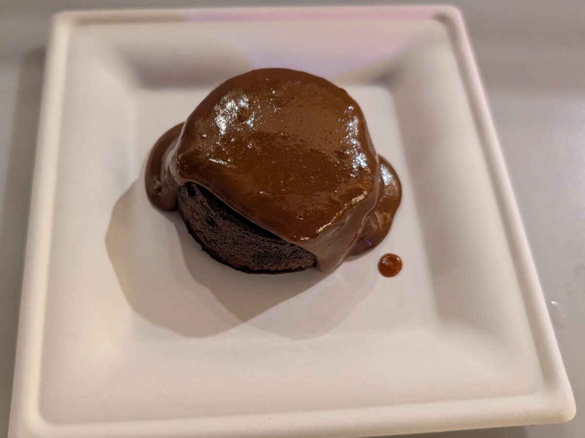 A picture of the chocolate pudding cake from the Flavors of America global marketplace at Epcot theme park during Disney's fall Food & Wine Festival.