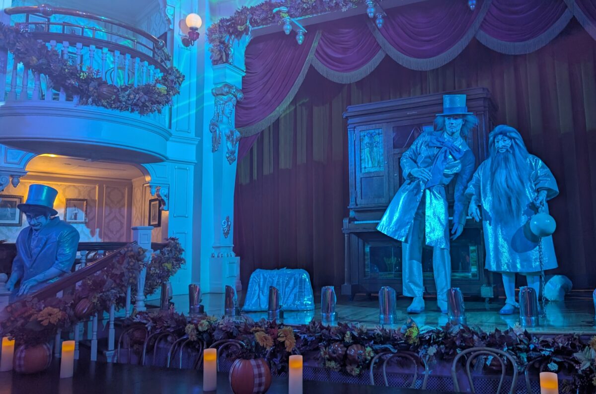 The Hitchhiking Ghosts at the Diamond Horseshoe trick or treat location during Mickey's Not-So-Scary Halloween Party at WDW