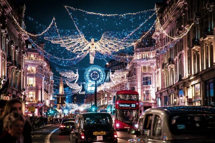 London Christmas Bicycle Tour Discount ticket for a London Christmas bicycle tour