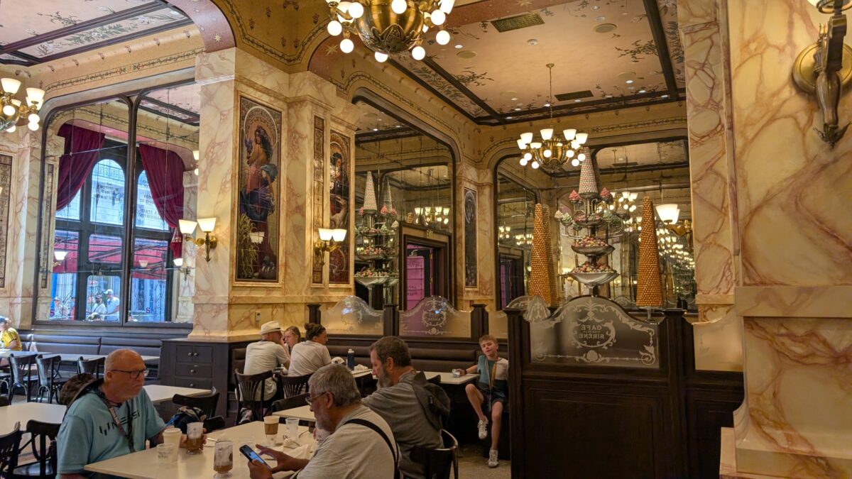 I love the chandeliers in Café L’air De La Sirène at Epic Universe in Orlando, FL