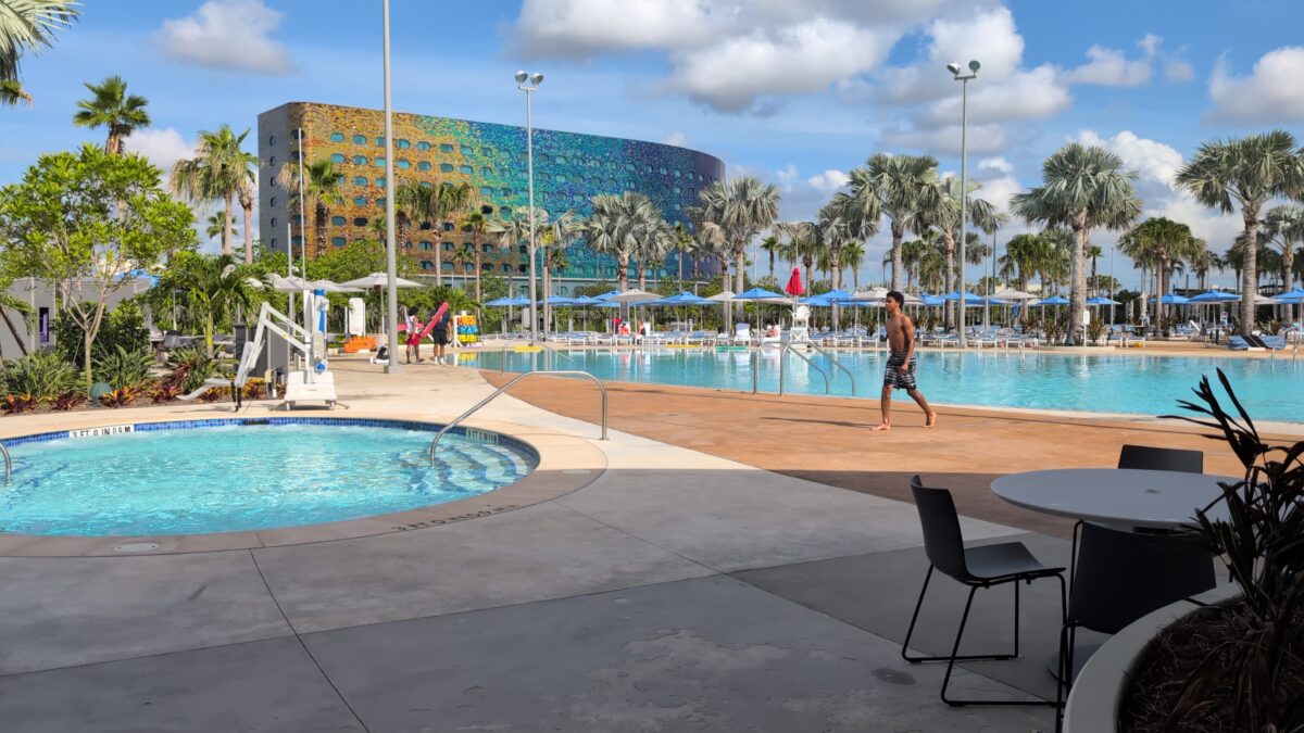 A picture of the pool and hot tub at Stella Nova, a new Universal Orlando hotel.