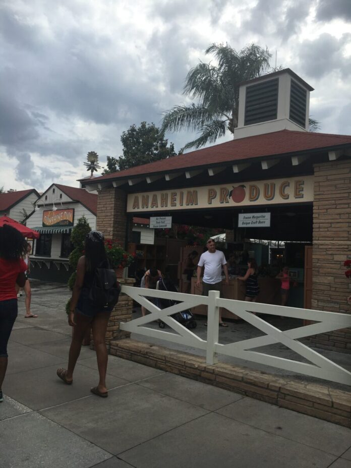 Anaheim Produce quick service dining at Hollywood Studios in Walt Disney World