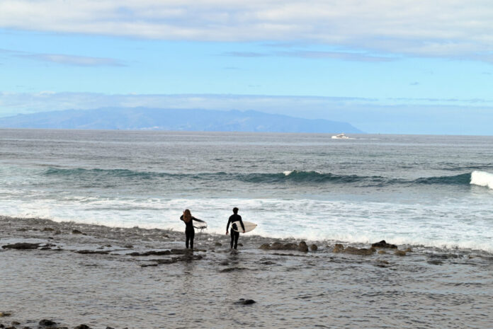 Playa De Las Américas Tenerife Surfing Lesson Discount Discount price for surfing lessons in Tenerife
